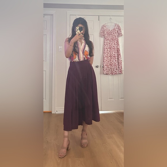 Gorgeous sleeveless top/Pants also available. - Picture 7 of 15